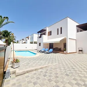 Caletas Villa